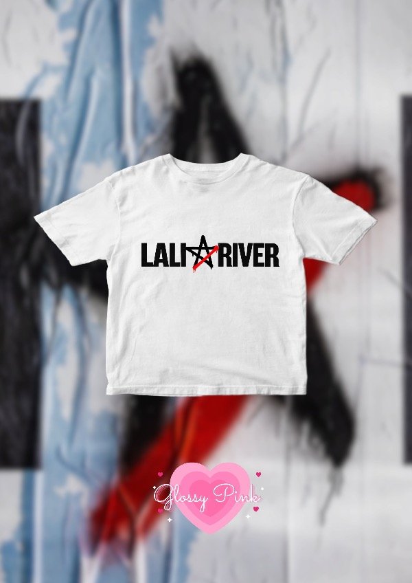 Producto - Baby Tee Lali en River - DTF