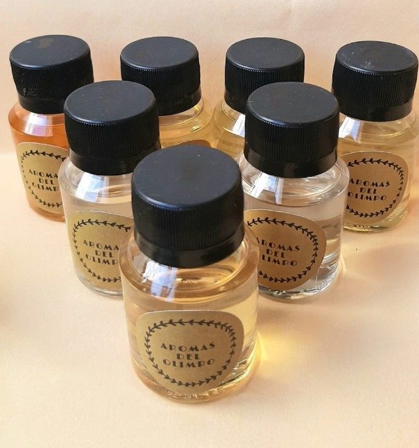 Producto - ESENCIAS AROMÁTICAS 50 cc x 7