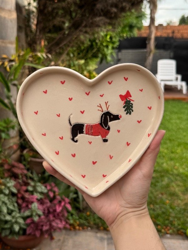 Producto - Plato corazón salchi navideño negro