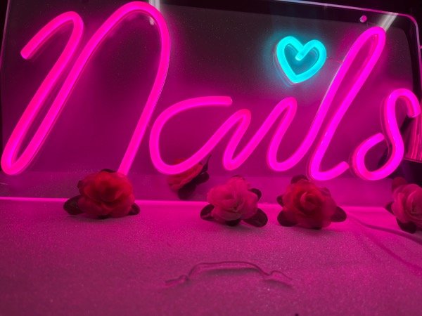 Producto - Cartel neón nails