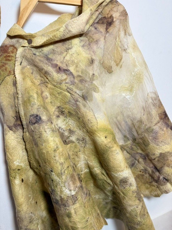 Producto - Pashmina ECOPRINT fieltro y seda natural VARA DE ORO