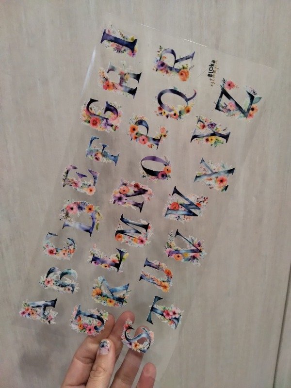 Producto - UV 16x28cm Letras Florales #1