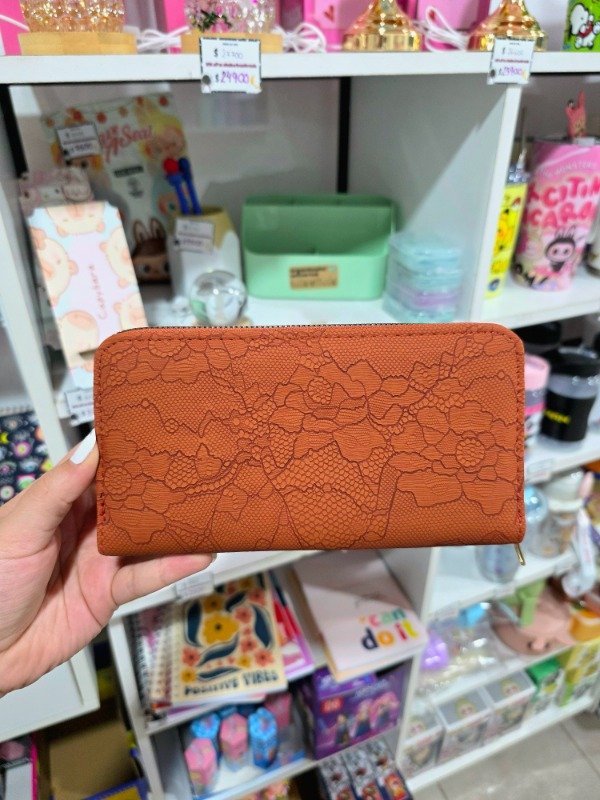 Producto - Billetera c/diseño encaje floral - 0
