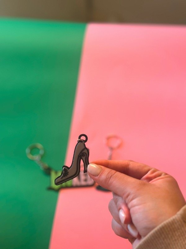 Producto - Llavero zapatilla Glinda edición Wicked inspiración