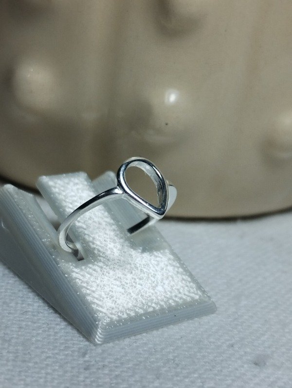 Producto - Anillo midi de plata gota
