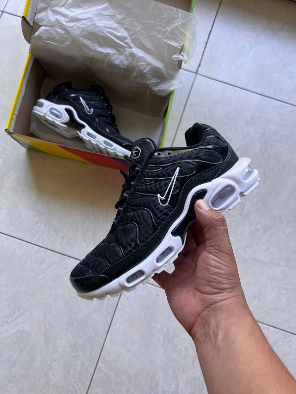 Nike TN negro base blanca - Noriel dress