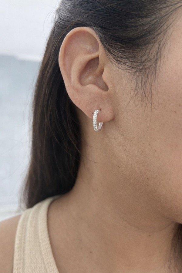 Producto - Argolla plata con strass