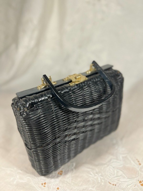 Producto - Cartera negra de mimbre