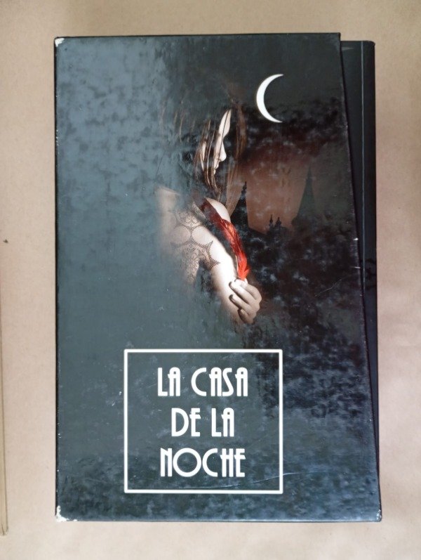 Producto - La casa de la noche - P C y Kristin Cast - Trakatrá 2010 - Box 3 vol