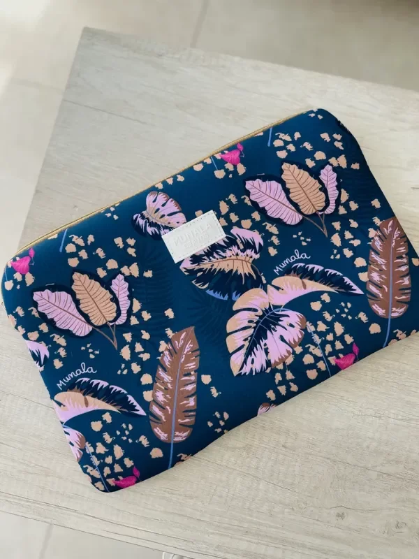 Producto - Funda Notebook Neopreno Selva Coral