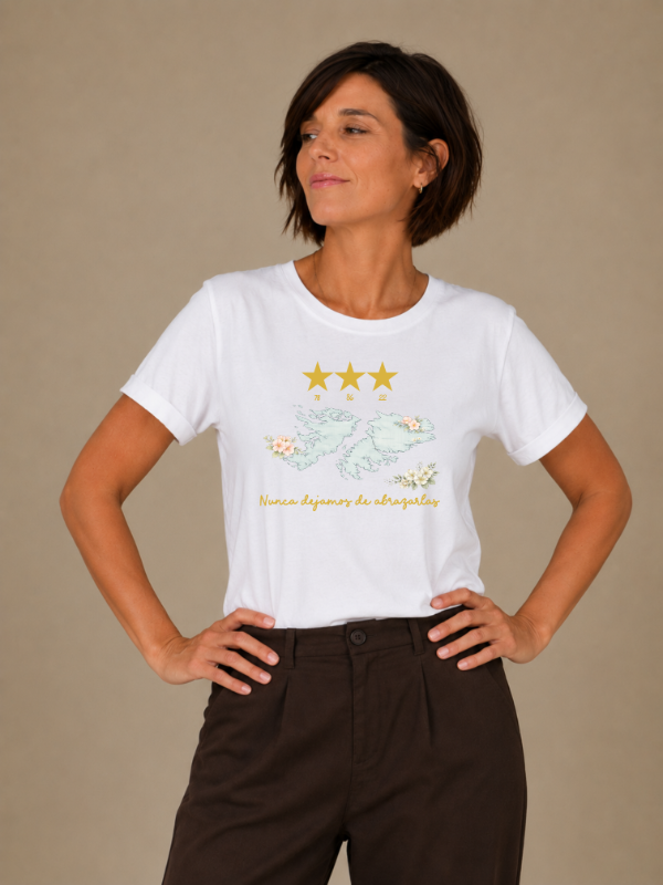 Producto - Remera Nunca dejamos de abrazarlas