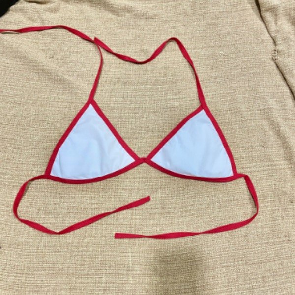 Producto - Triangulito Blanco borde Rojo (Talle 1)