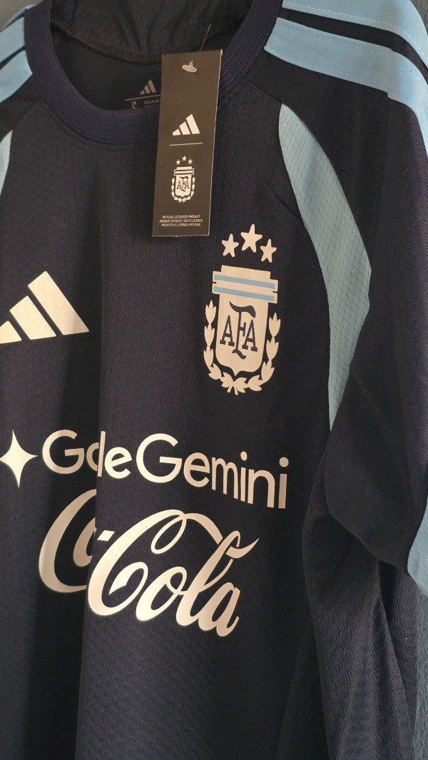 Producto - CAMISETA ARGENTINA ENTRENAMIENTO AZUL 2026 - 2