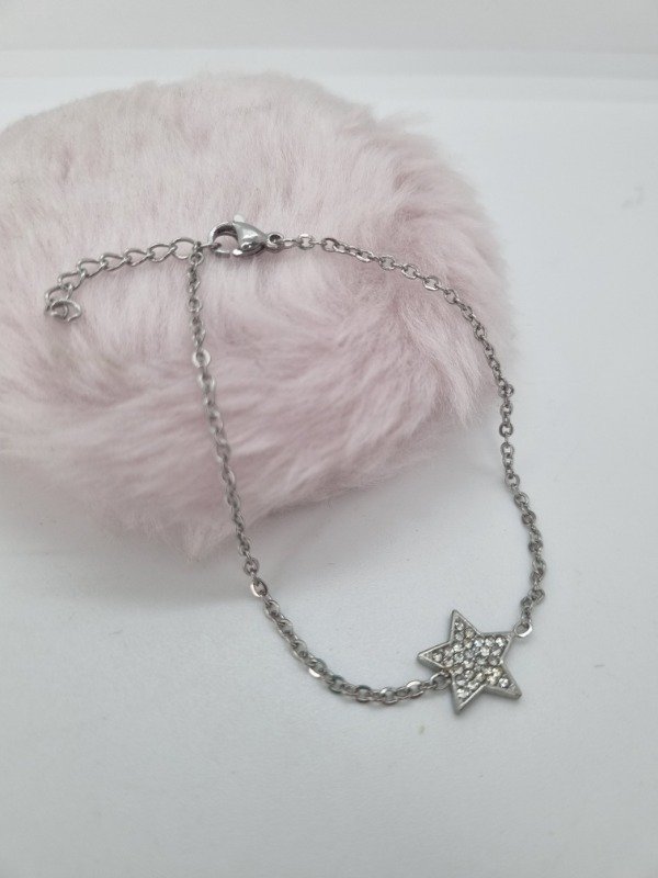 Producto - Pulsera acero quirurgico dije estrella strass ypul429