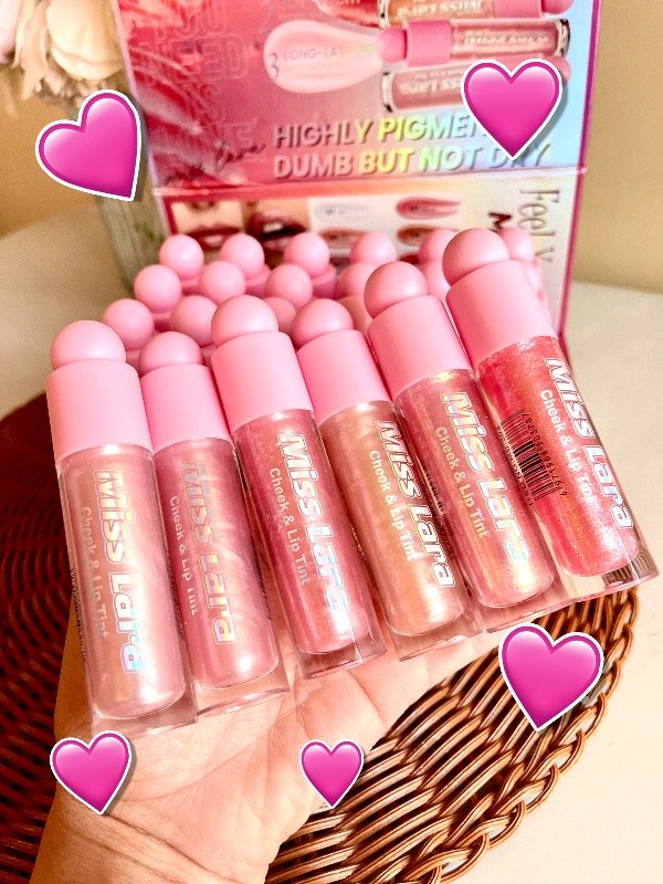 Producto - Lip gloss cheek Miss Lara