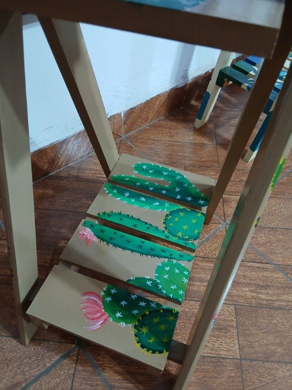 Producto - Mesita "CACTUS" - 2