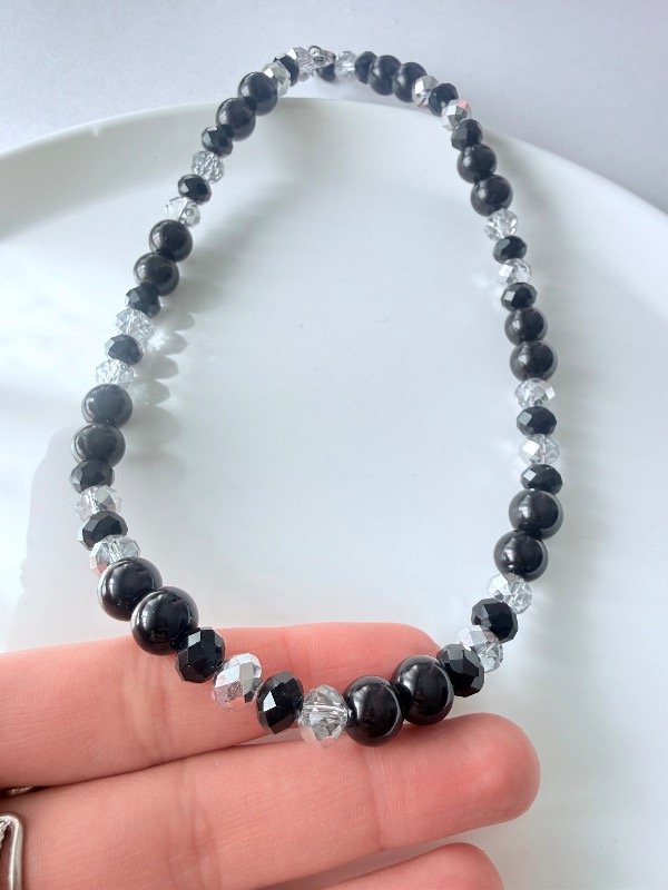 Producto - Collar black cristales perlas terminacion acero regulable