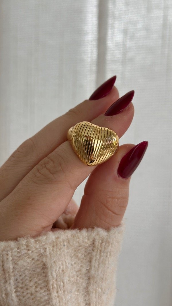 Producto - Anillo corazón texturado dorado (t-18)