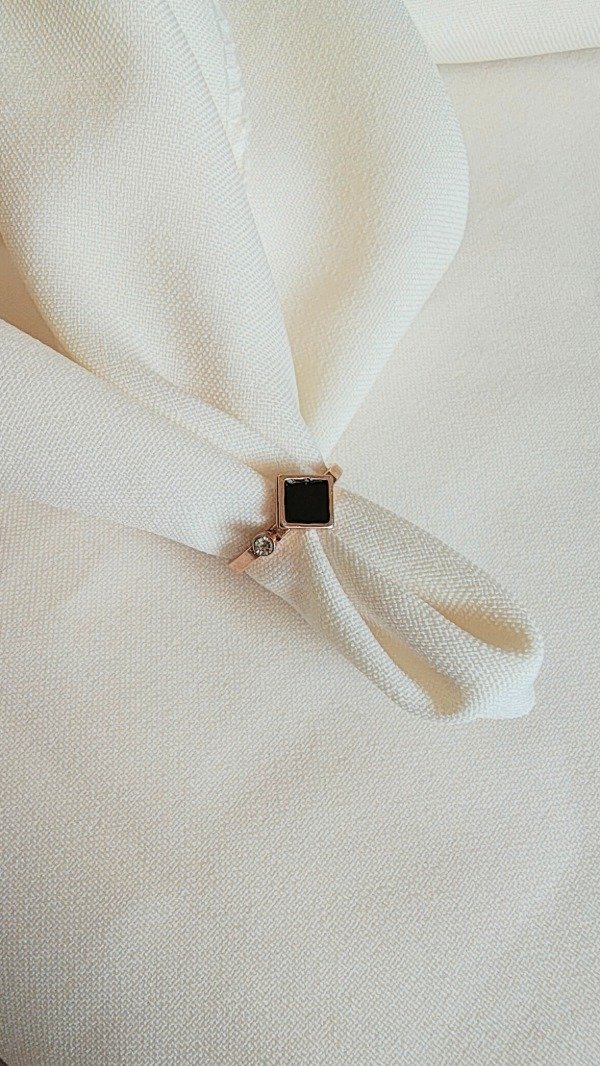 Producto - Anillo rombo con strass