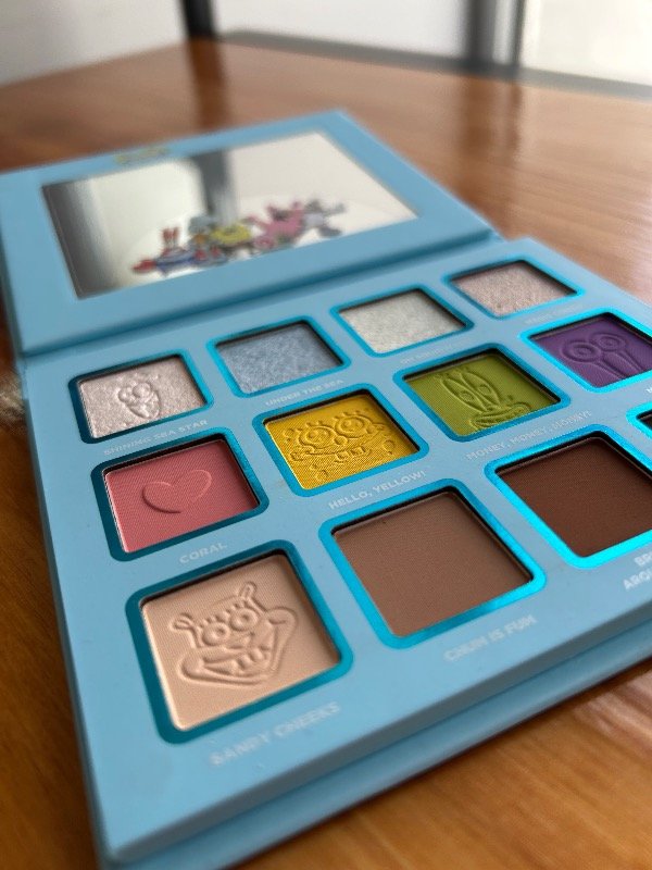 Producto - Beauty Creations - SpongeBob "Bikini Bottom" Paleta Sombras