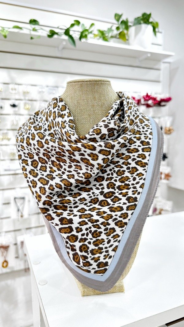 Producto - Pañuelo print (modelo 2)