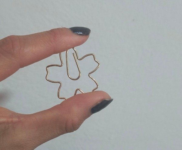 Producto - Clips dorados x 8 unid flor