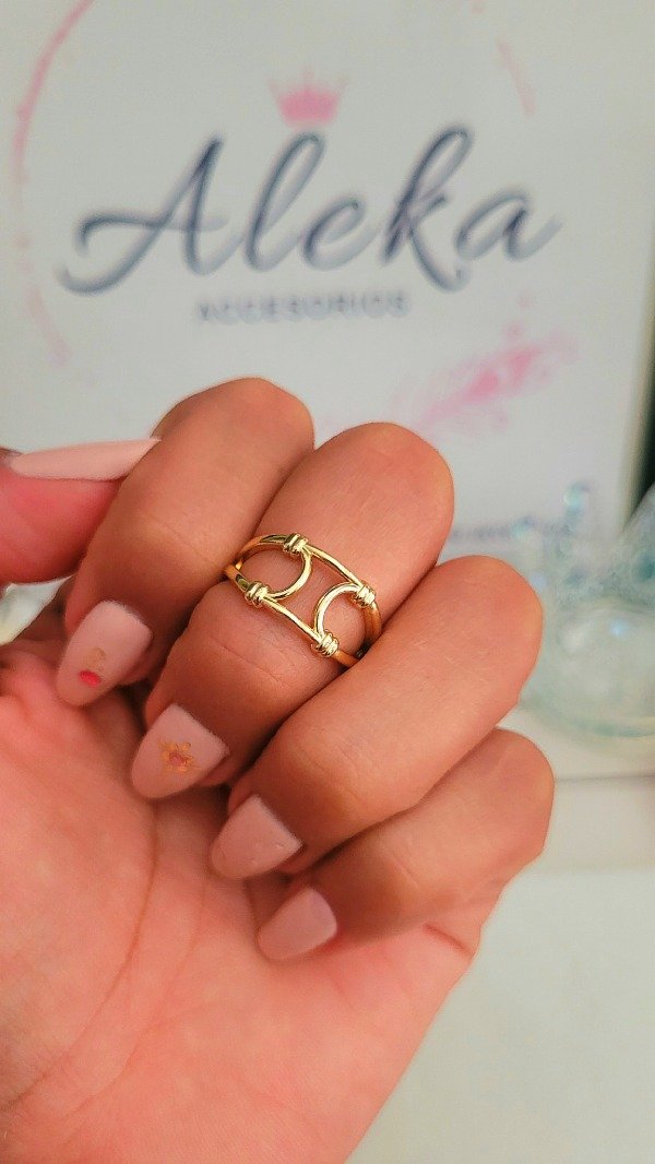 Producto - Anillo formas ajustable de acero dorado