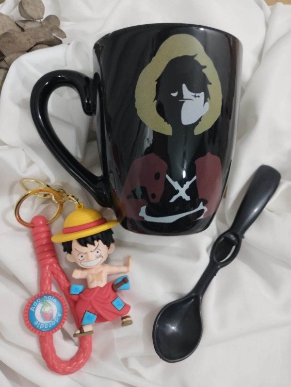 Producto - TAZA Y LLAVERO DE ONE PICE