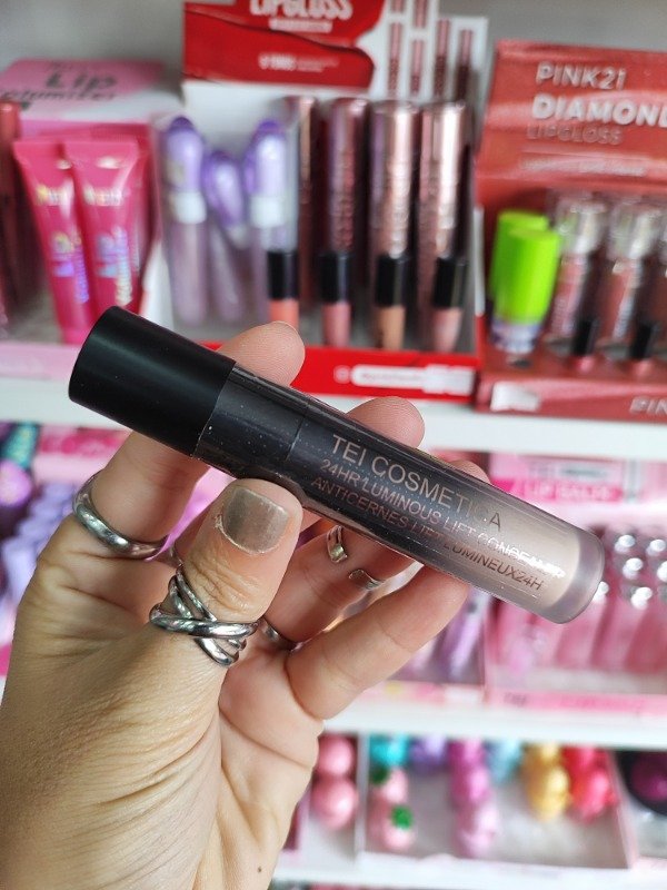Producto - Corrector líquido 24hs luminous