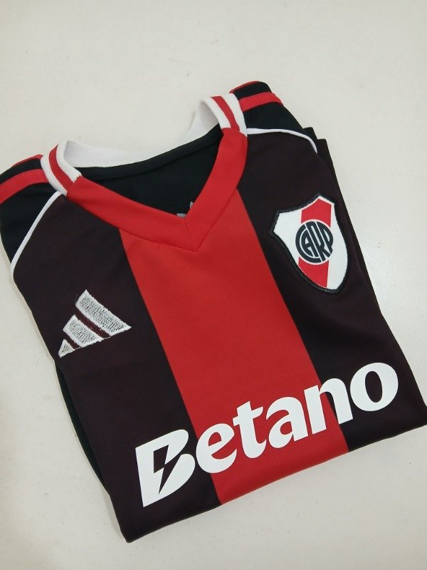 Producto - Camiseta juego 2025