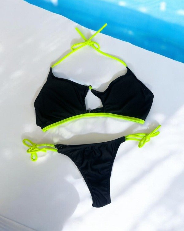 Producto - BIKINI LISA NEGRA CON TIRAS DE COLORES