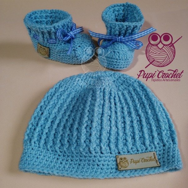 Producto - Conjunto Gorrito y Escarpines Lineas