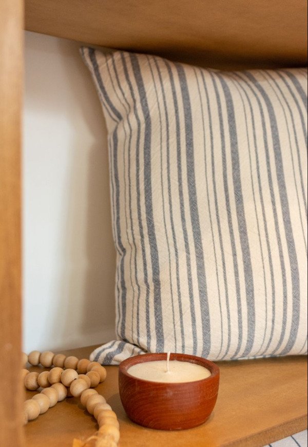 Producto - ALMOHADÓN TUSOR RAYADO AZUL