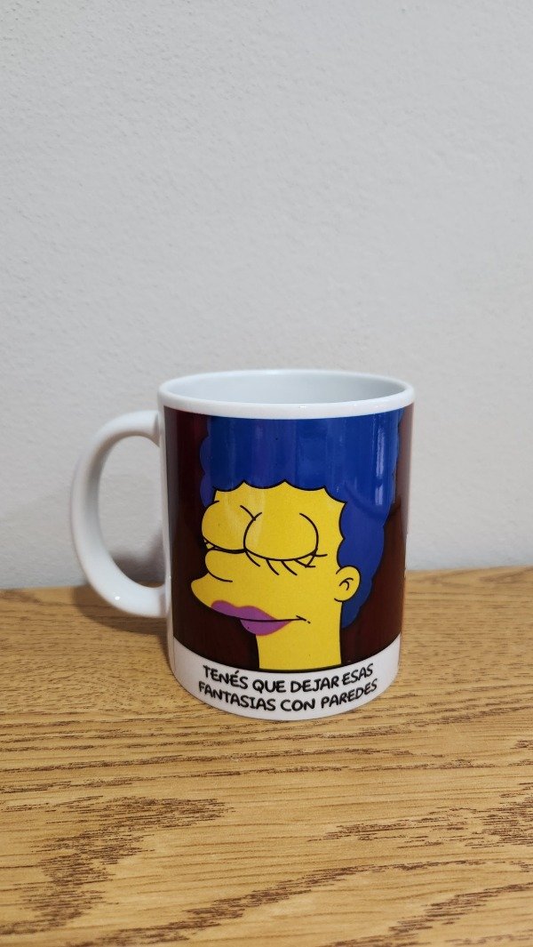 Producto - Taza Marge Simpson y Paredes