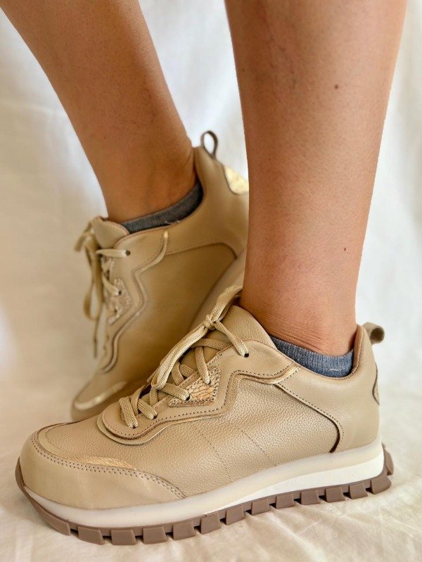 Producto - Zapatilla beige cuero