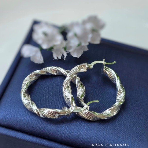Producto - Aros inflado 2,9 cm trenzado punto
