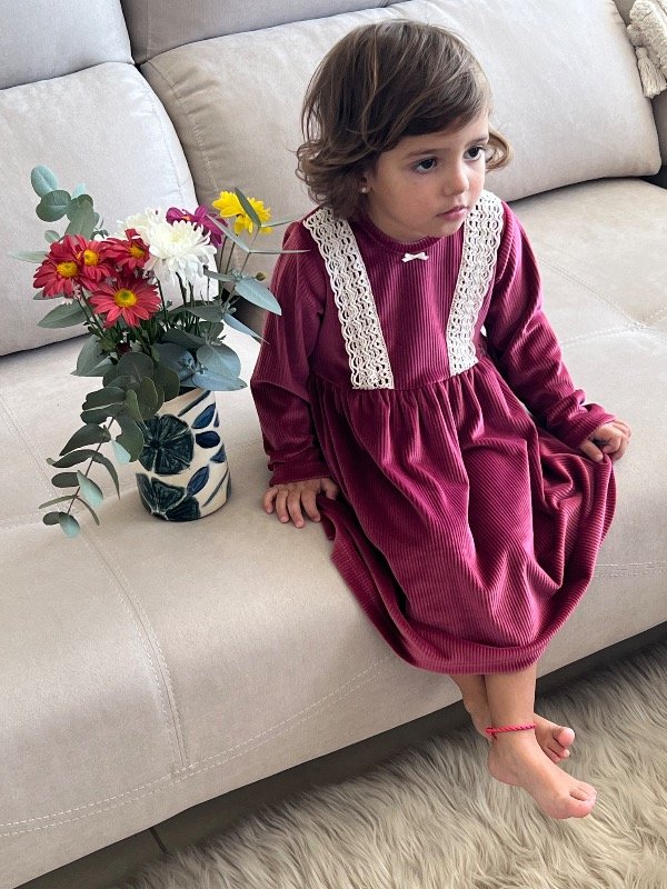 Producto - Vestís Plush Canelón con Puntilla en Pechera