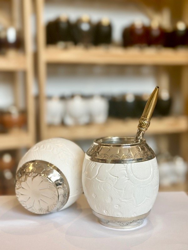 Producto - Torpedo "ROMA" virola alpaca y base alpaca - cuero repujado - BLANCO