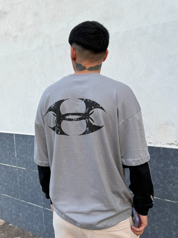 Producto - REMERA FEW LARGA