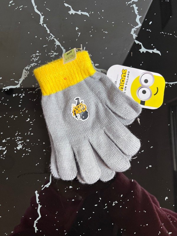 Producto - Guantes minions varios - 1