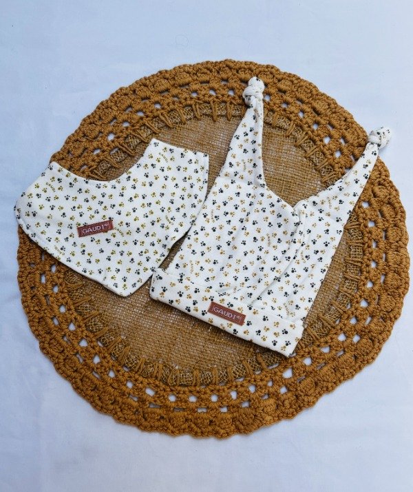 Producto - Set bandana y gorrito - huellas