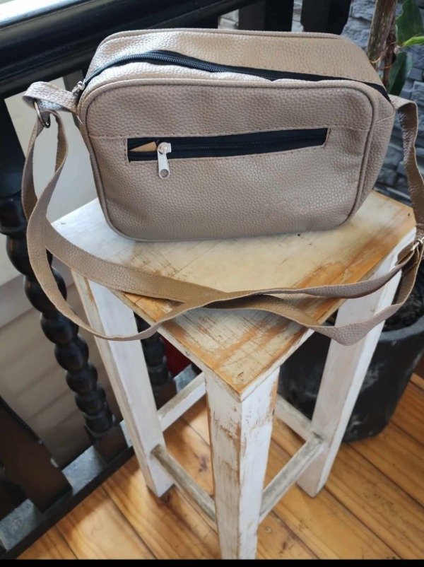 Producto - Bandolera marrón claro.