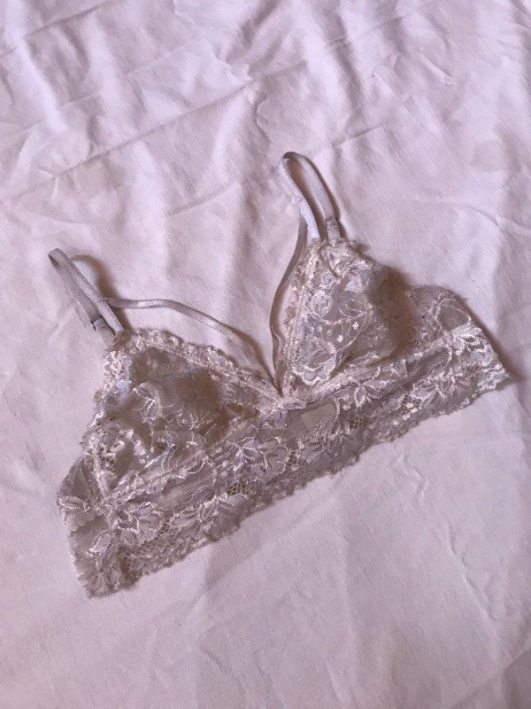 Producto - Vintage flowered lace bustier.