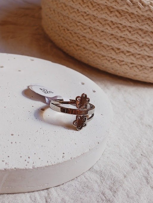Producto - Anillo florcitas - Acero quirúrgico