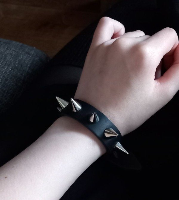 Producto - Pulsera púas