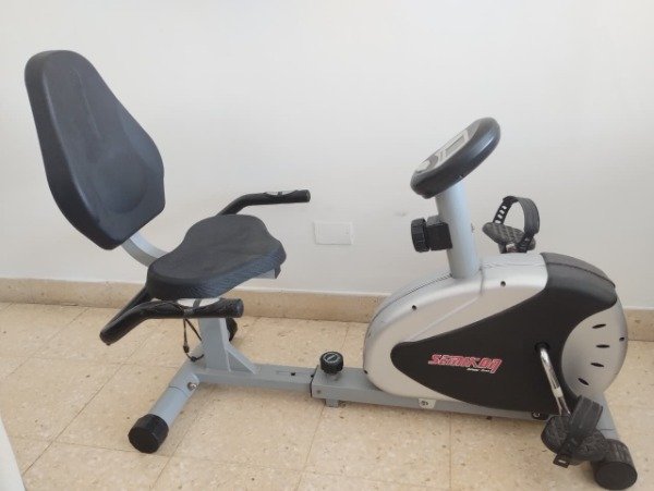 Producto - BICICLETA FIJA HORIZONTAL SEMIKON. DISPLAY SIN FUNCIONAR #11732