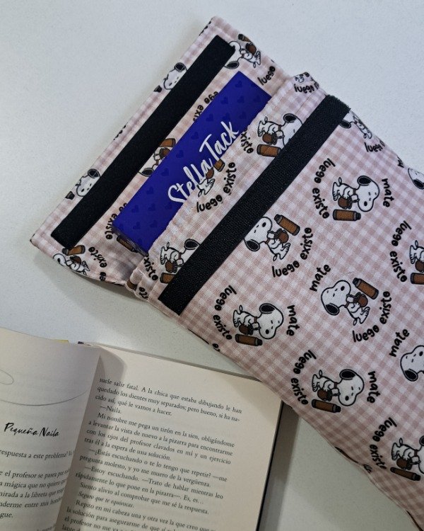 Producto - Fundas para libros extra estándar Snoppy IMPERMEABLE