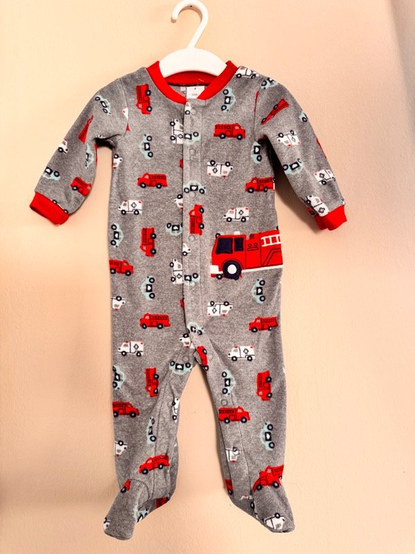 Producto - Pijama polar CARTERS 6 meses inr127