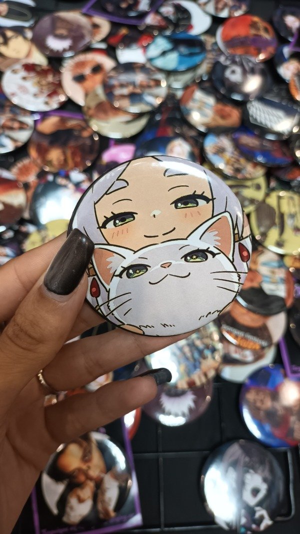Producto - Pin Frieren Cat