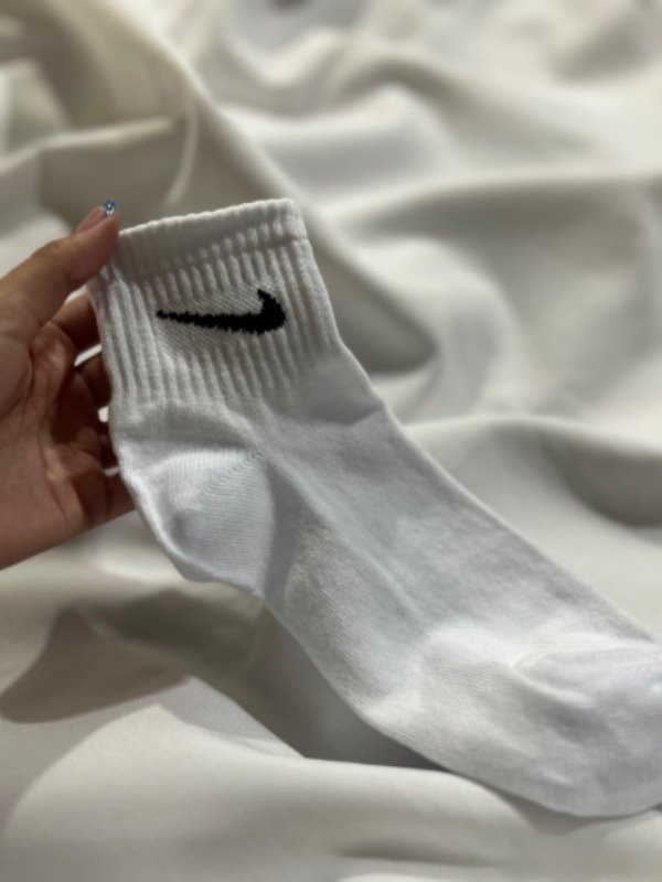 Producto - NIKE BLANCO SOQ ALTO
